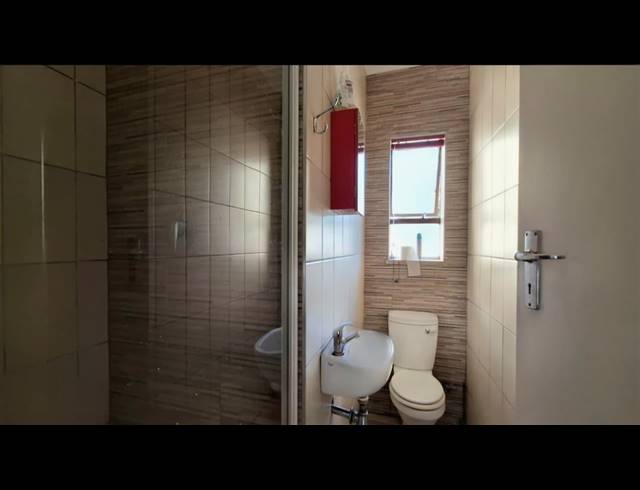 3 BEDROOM HOUSE FOR SALE IN FERNDALE